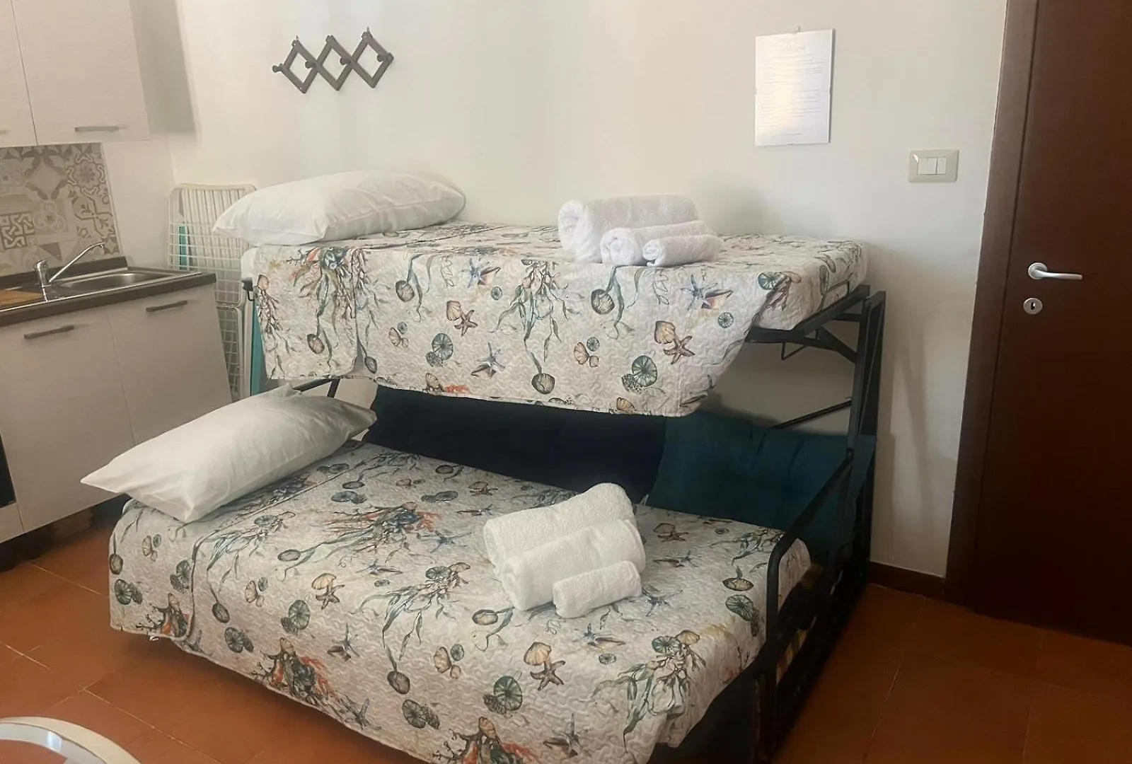 Moncici House Hotel Porto Torres 0*,  Olaszország